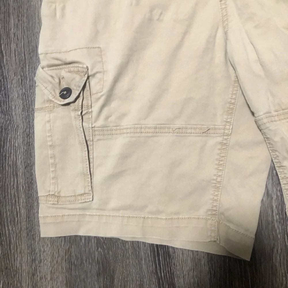 Aeropostale Tan Cargo Shorts